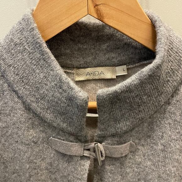 Rare A.IDA L Wool Blend Sweater Vest | Gray Knit Italy Made Toggle Closure, $178 - Picture 3 of 10